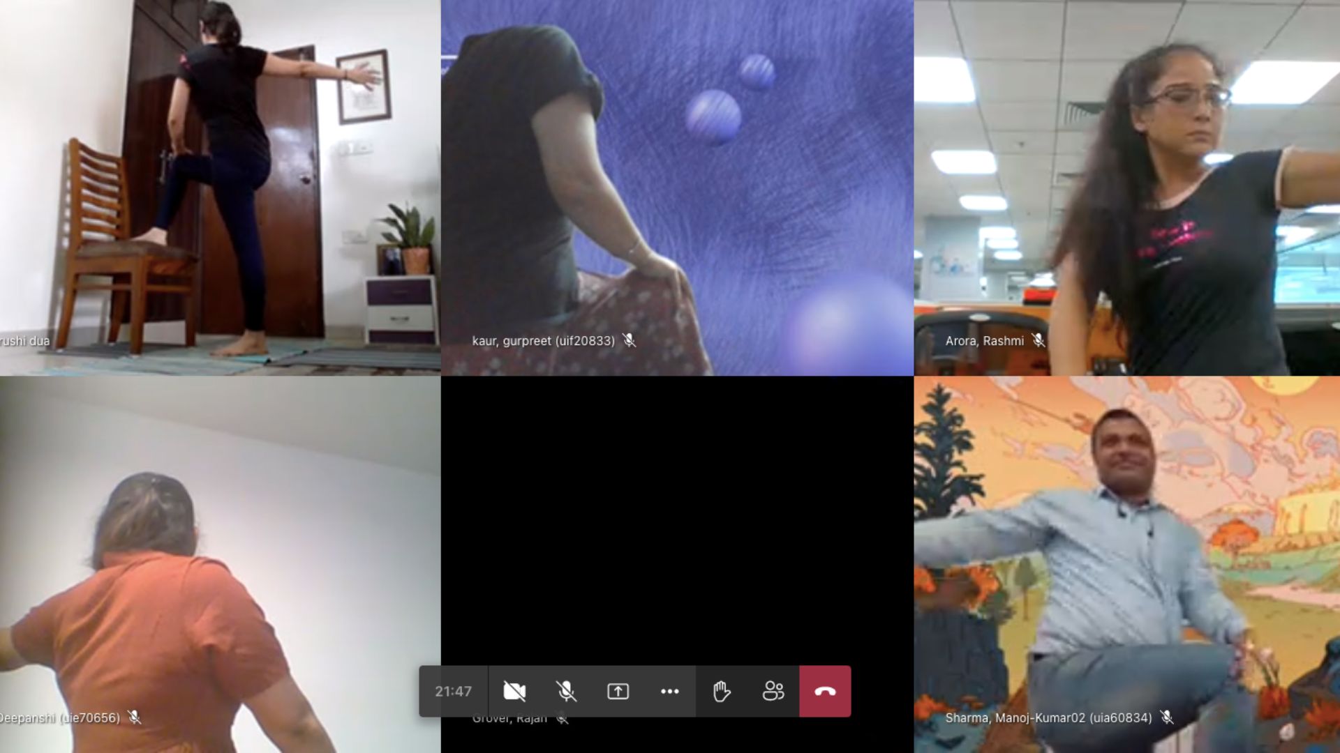 Desk Yoga Challenge – photo 1